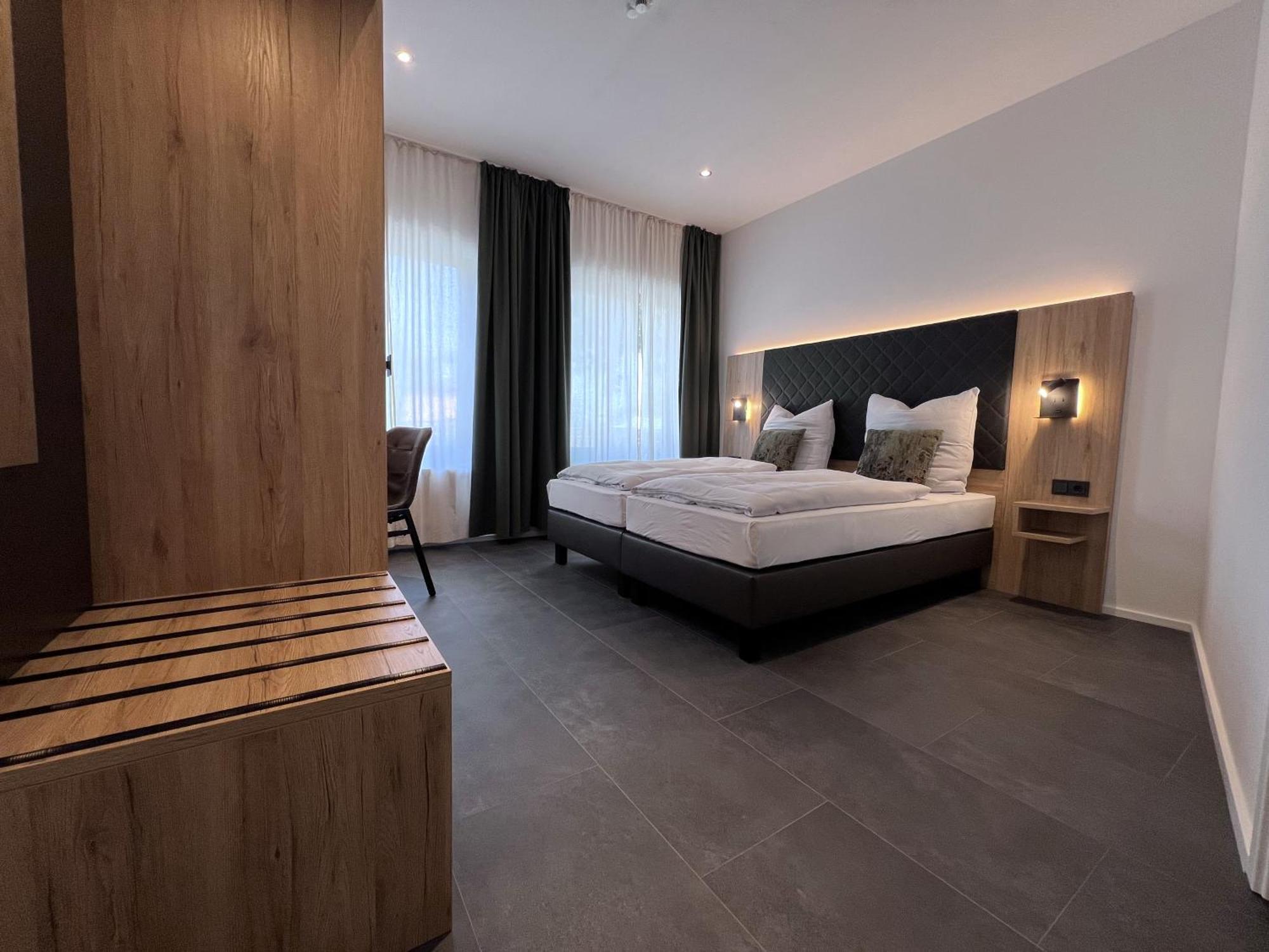 Haus Kuckenberg Hotel Burscheid Bagian luar foto