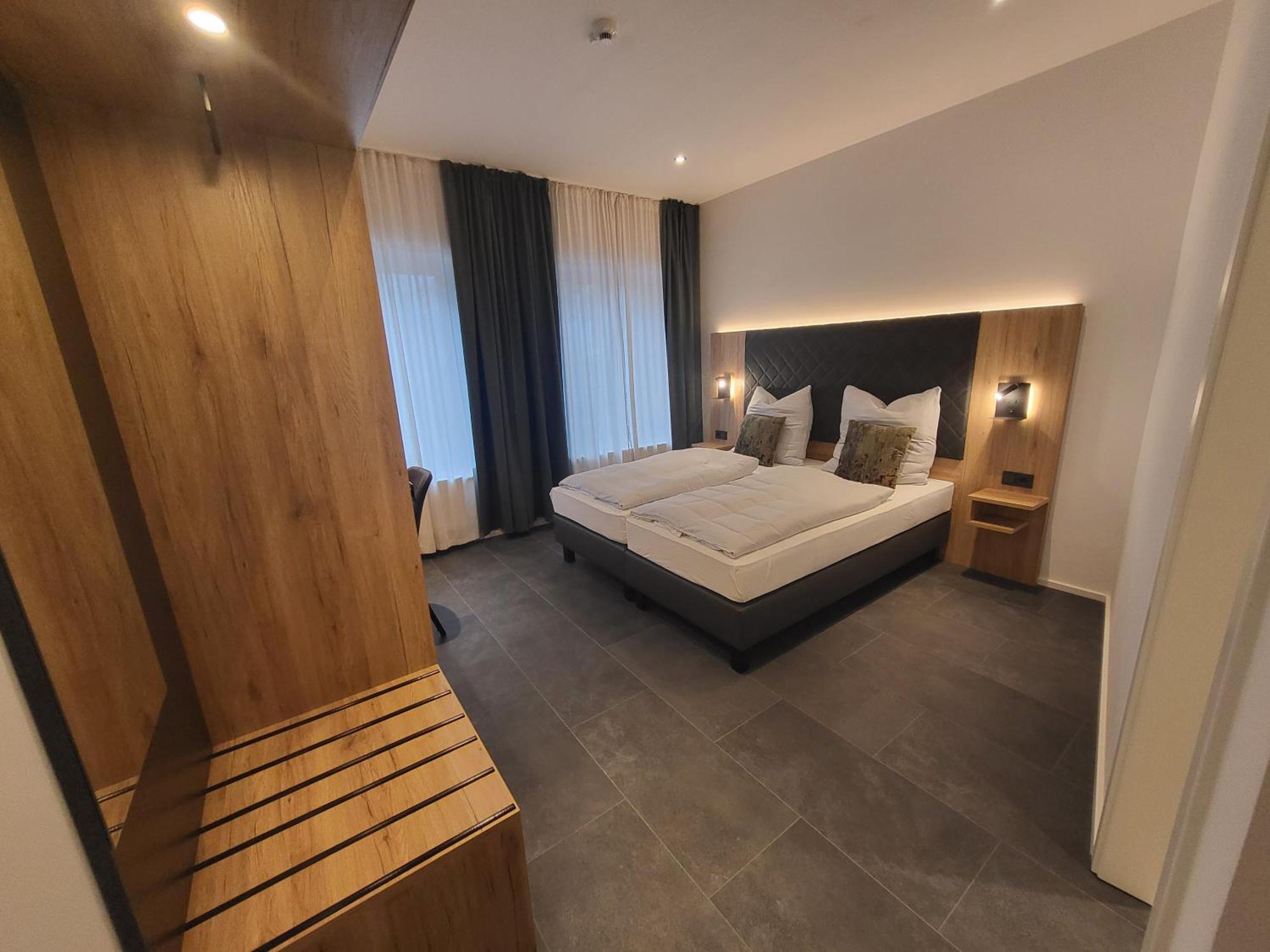 Haus Kuckenberg Hotel Burscheid Bagian luar foto